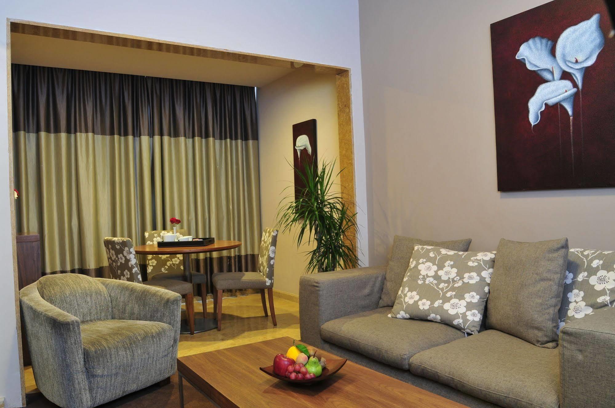 City Suite Hotel Beyrut Oda fotoğraf